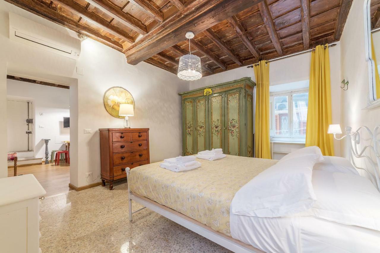 At The Heart Of Monti - Via Dei Capocci Apartment Rom